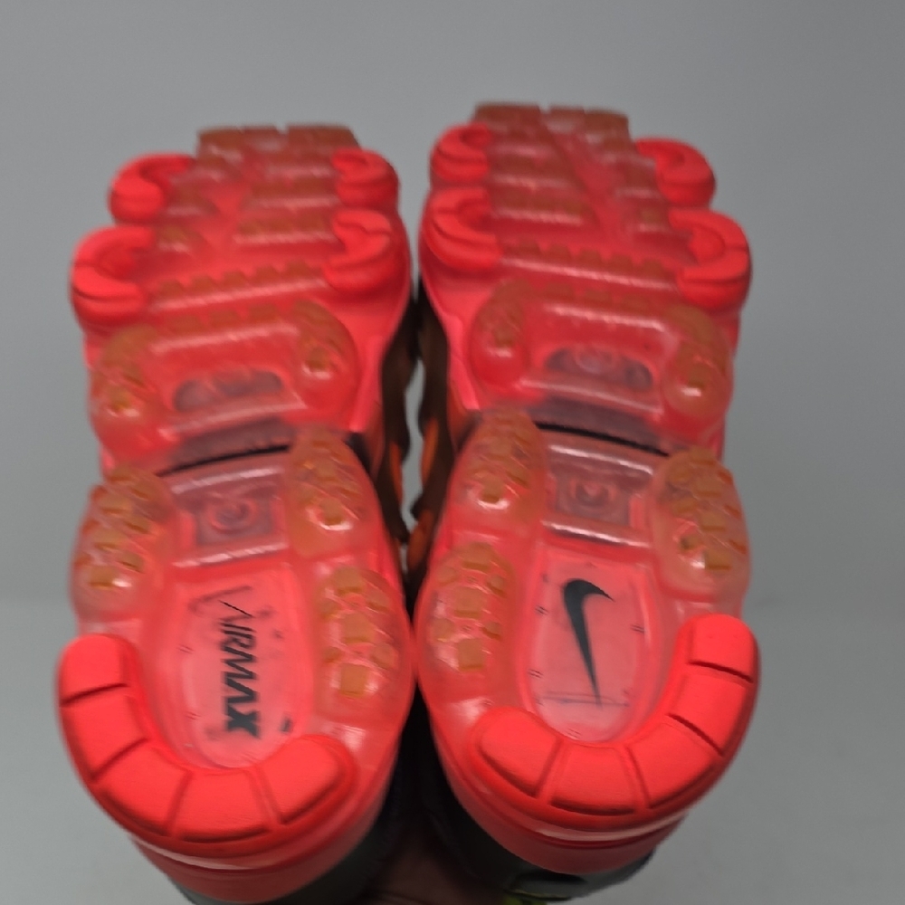 Nike Gradient Red and Pink Athletic Sneakers with Neon Green Men's Size 12 - Picture 5 of 7